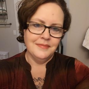 Meet your Posher, Carrie